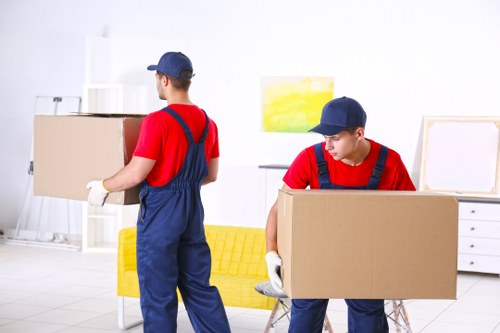 Local removals team helping a Pratts Bottom home move